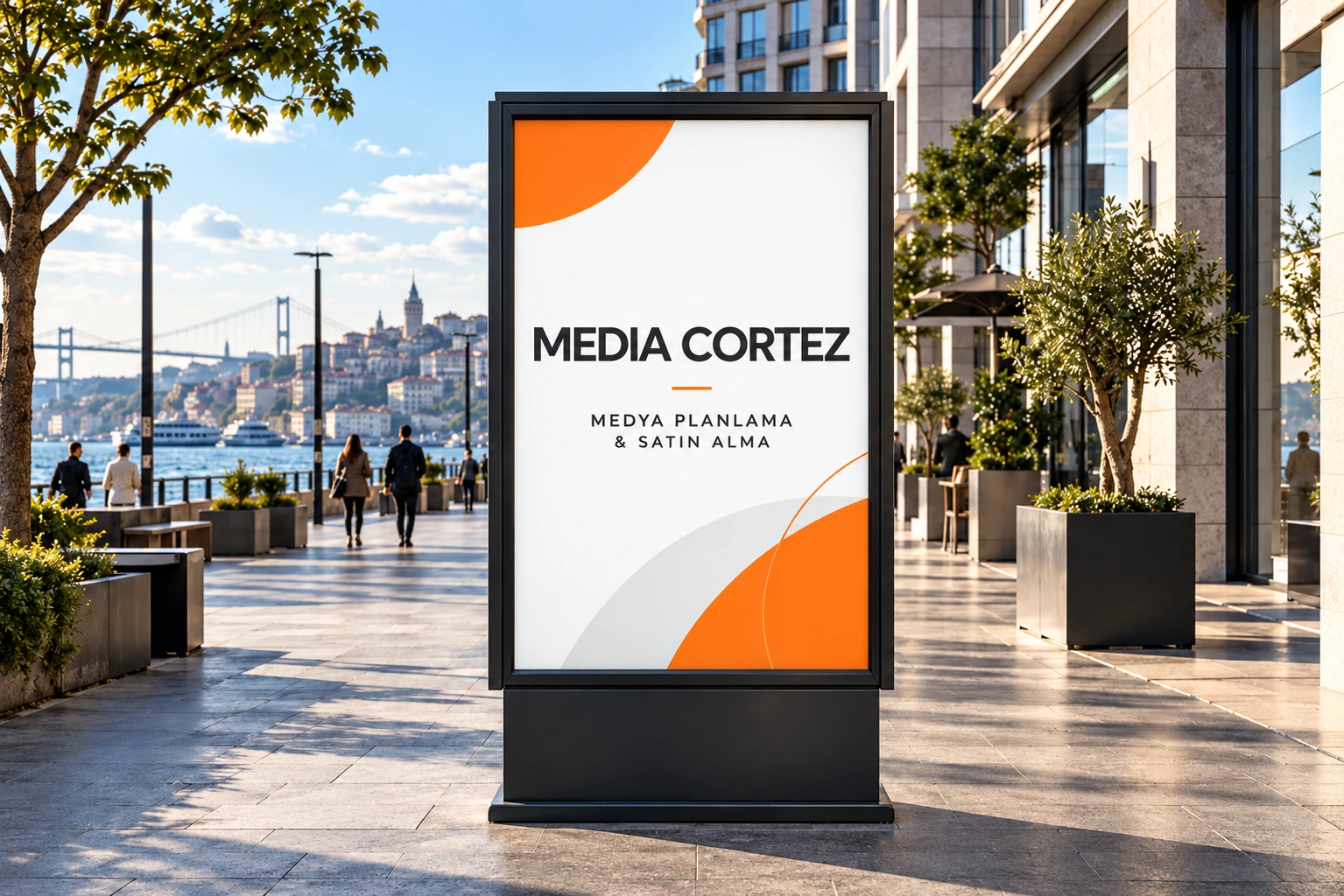 Media Cortez açık hava CLP reklam görseli